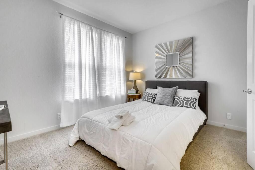 Gorgeous 4 Bed Home On St Mary'S - Minutes To Riverwalk/Pearl San Antonio Luaran gambar