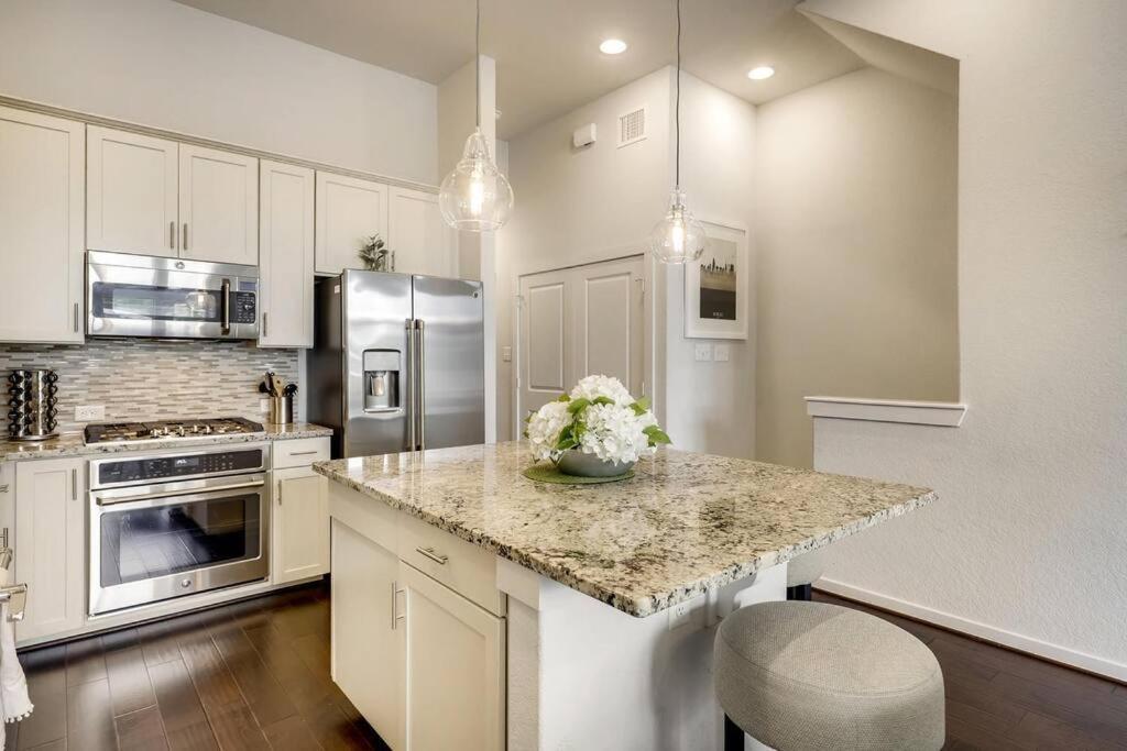 Gorgeous 4 Bed Home On St Mary'S - Minutes To Riverwalk/Pearl San Antonio Luaran gambar