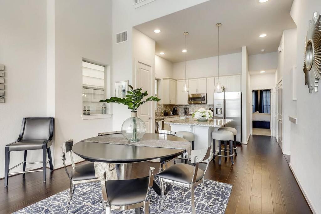 Gorgeous 4 Bed Home On St Mary'S - Minutes To Riverwalk/Pearl San Antonio Luaran gambar