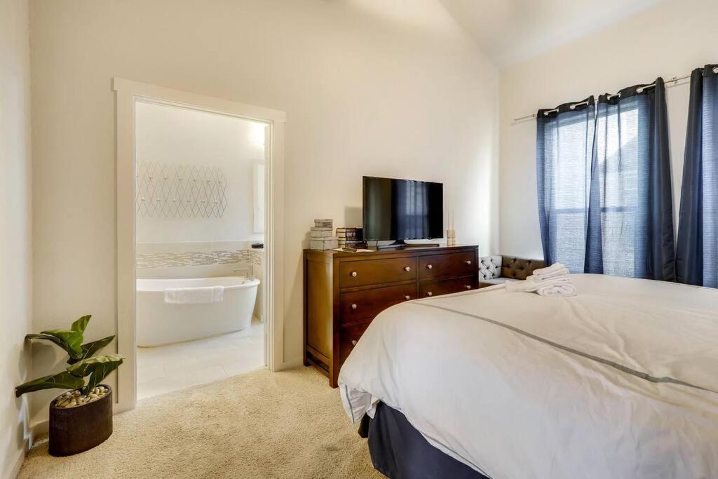 Gorgeous 4 Bed Home On St Mary'S - Minutes To Riverwalk/Pearl San Antonio Luaran gambar